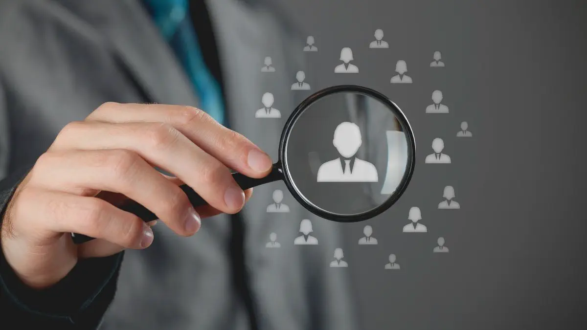 Zoho CRM vs HubSpot CRM Suite review de The CRM Club